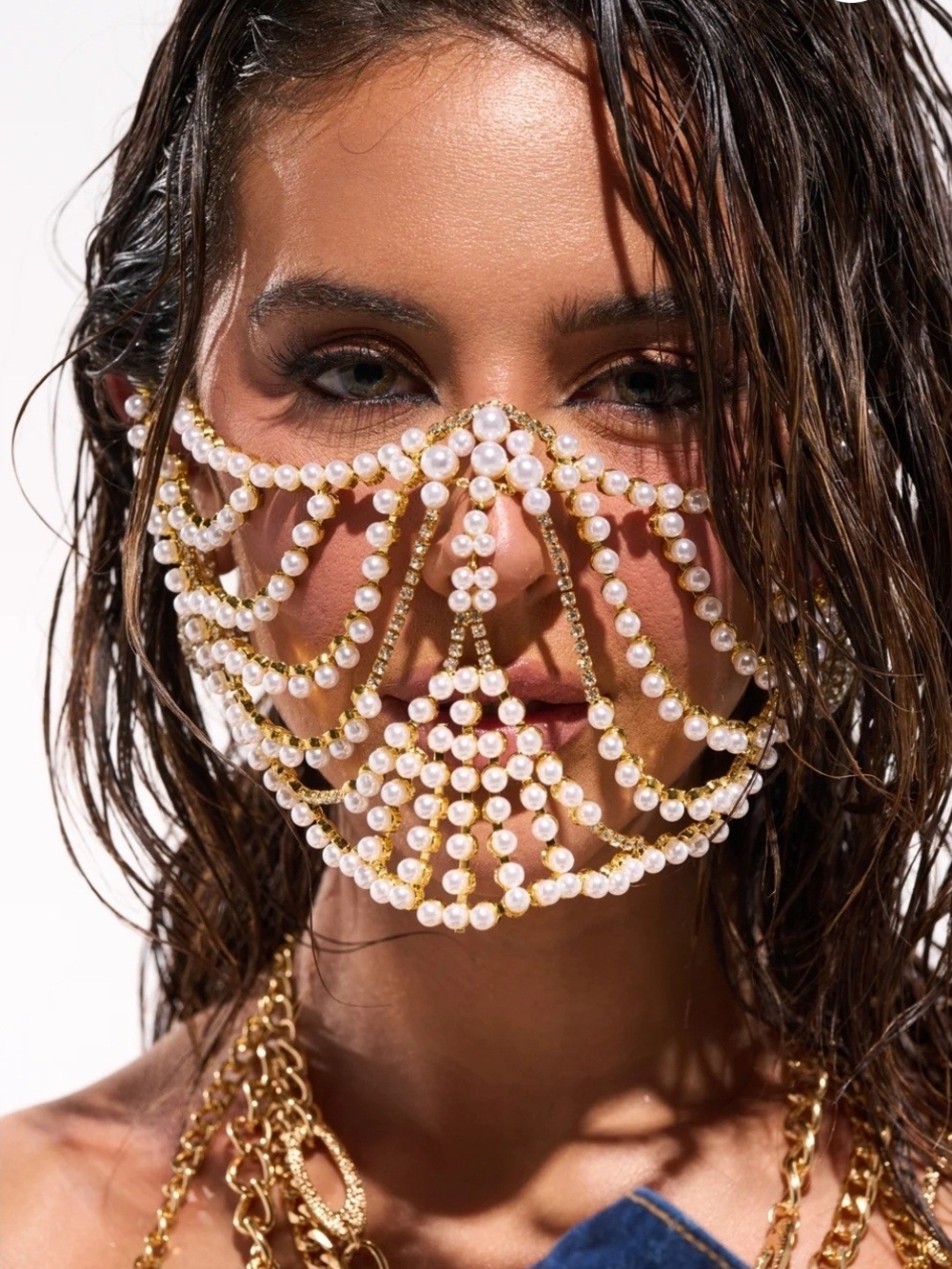 AKIRA DON'T TALK Pearl and Gold Chain Mouth Piece